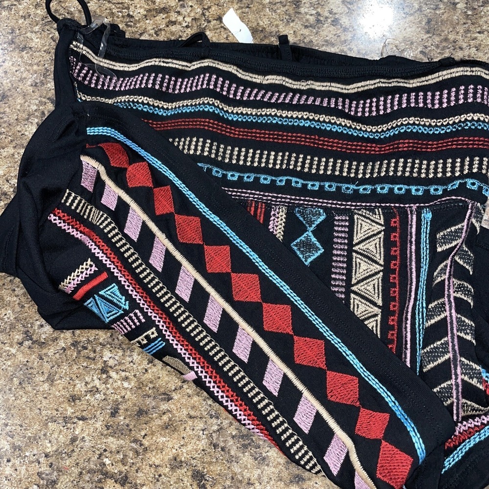 Savanna Jane Aztec Spaghetti Strap Tank Top Embroidered Boho Black Unique Sz SM - Picture 7 of 13